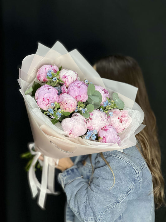 Bouquet of delicate peonies