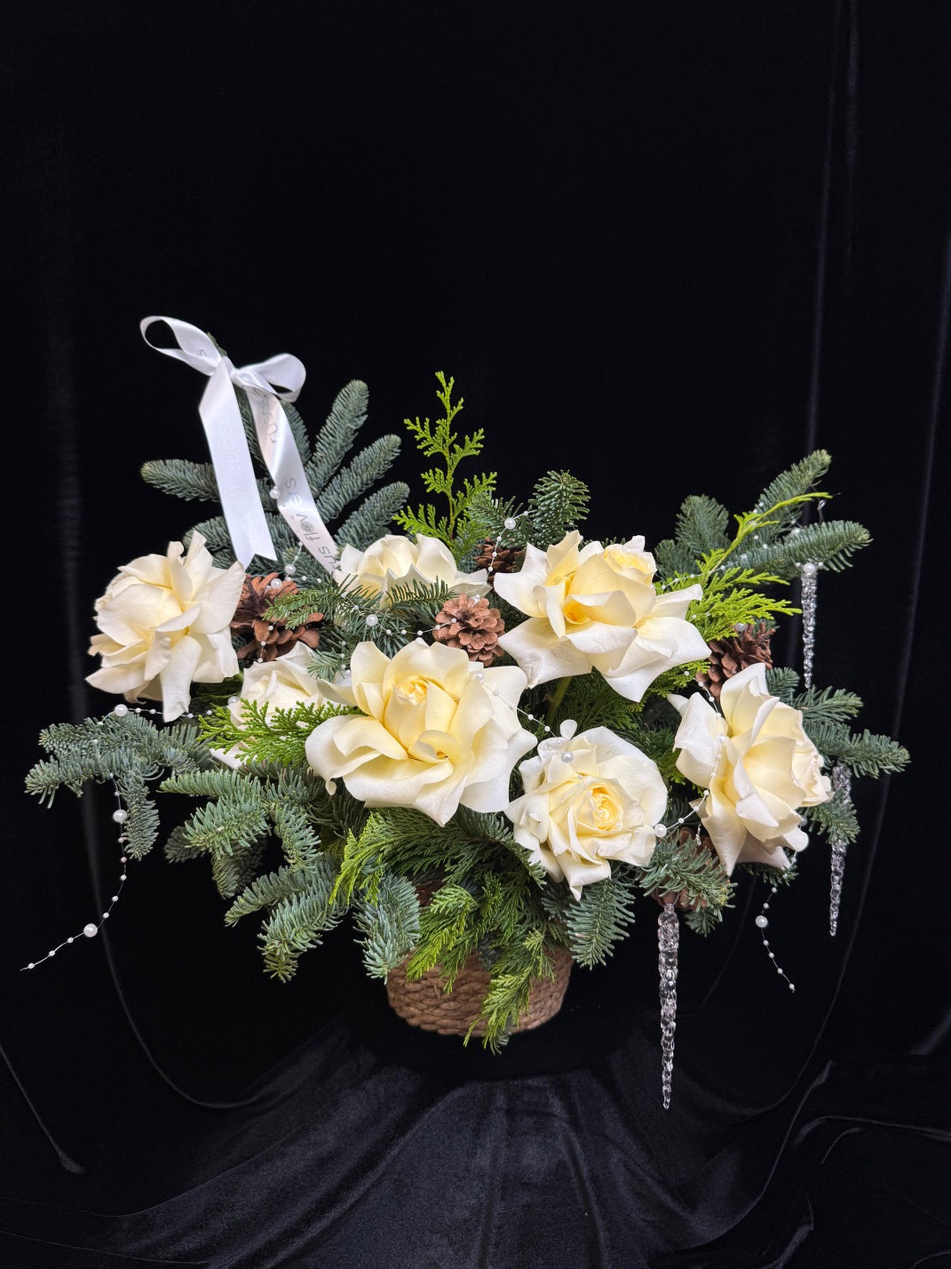 Winter White Rose Elegance