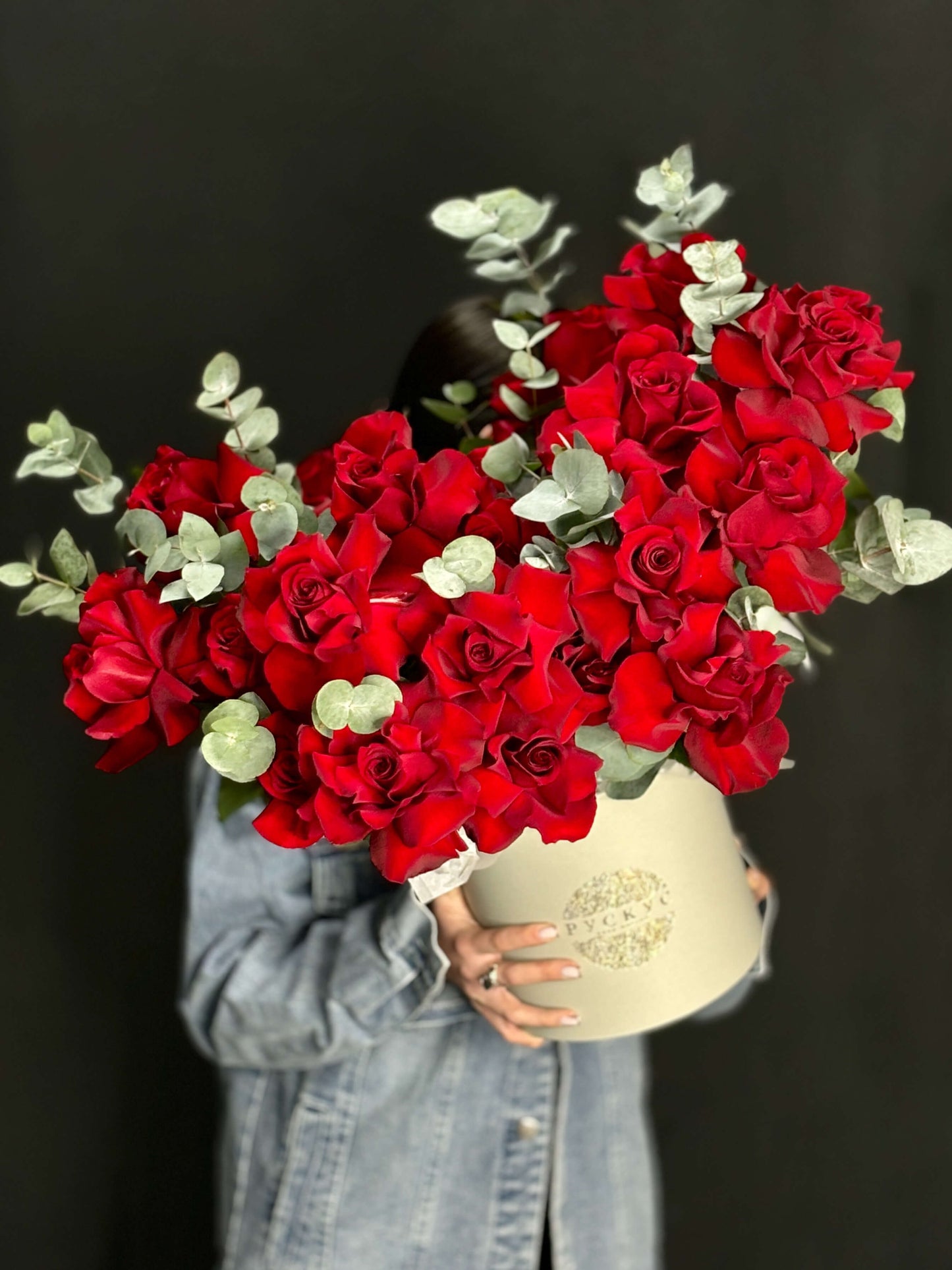 Bouquet of red roses "Passion"