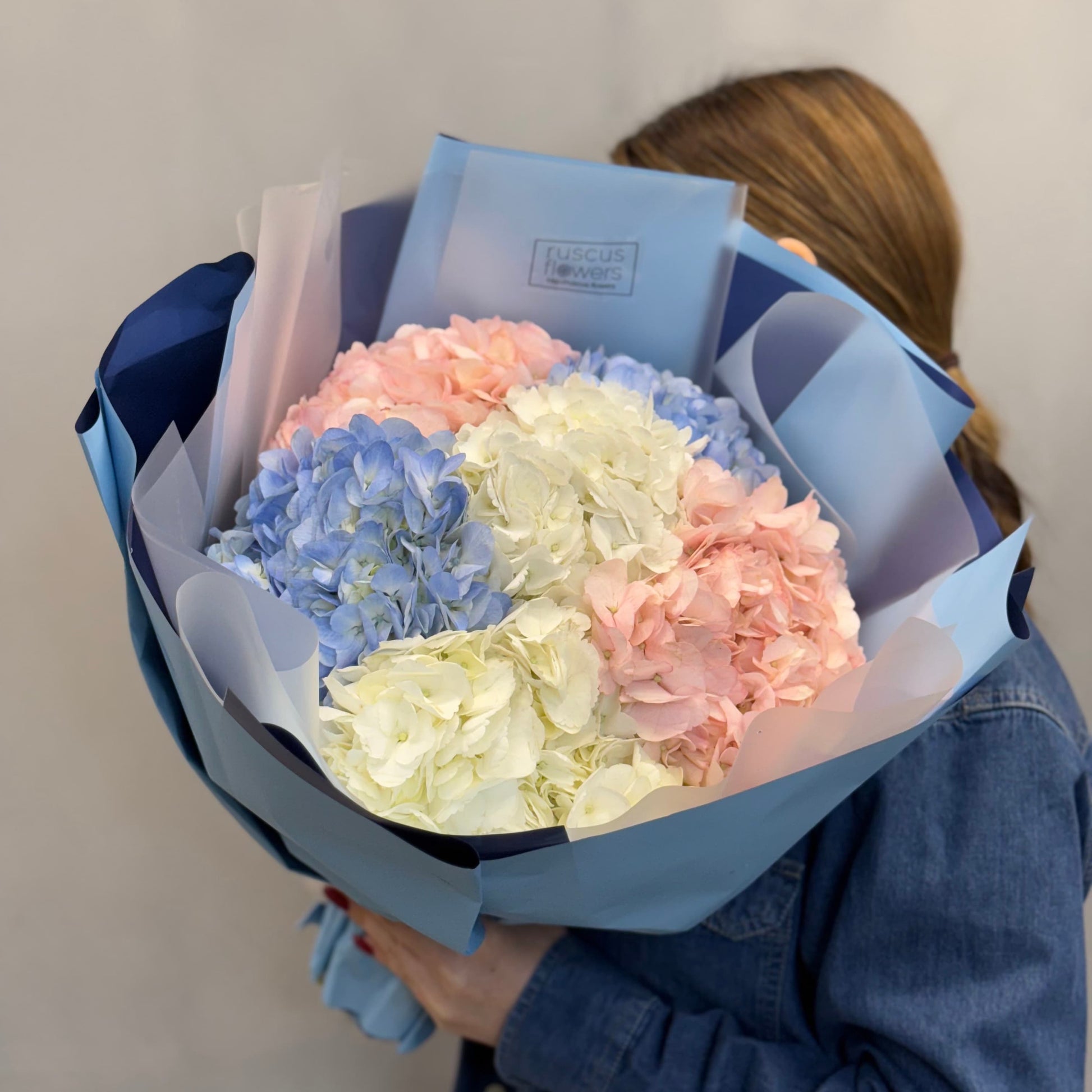 Pastel hydrangeas with volume and soft tones