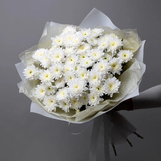 Bouquet of 8 white spray chrysanthemums with greenery